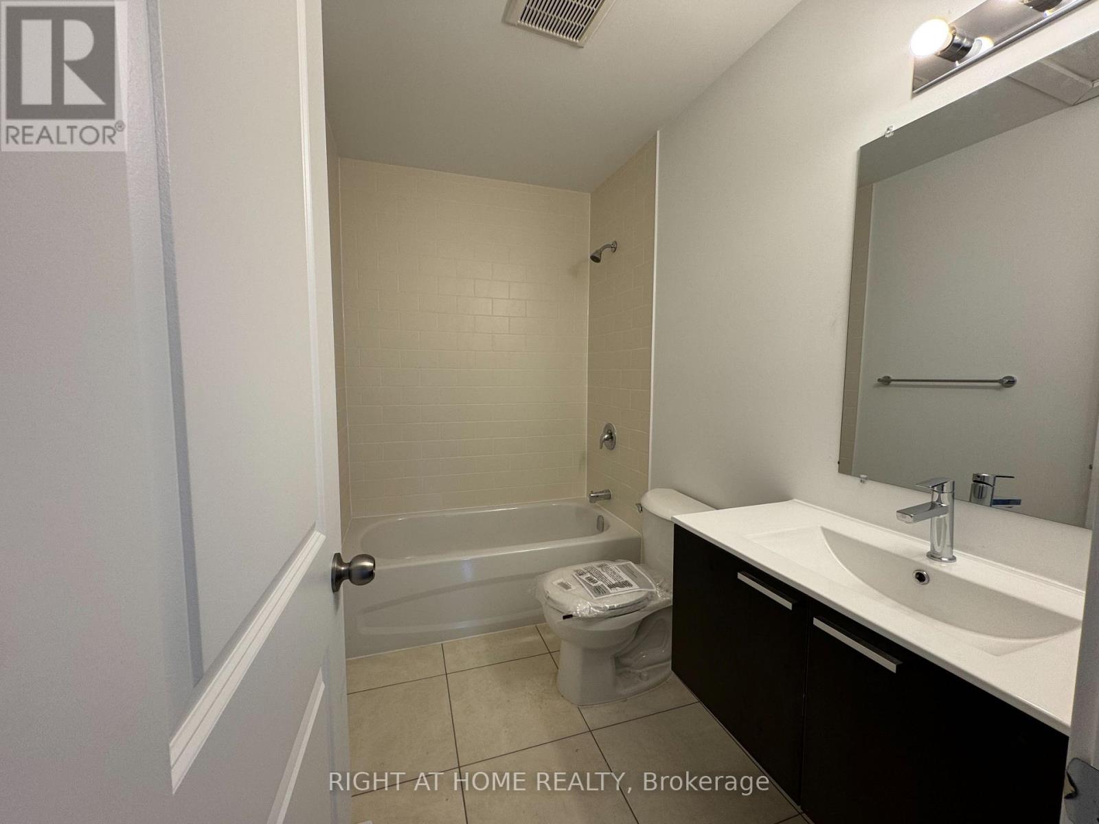 (main) - 99 Highriver Trail Property Photo 16