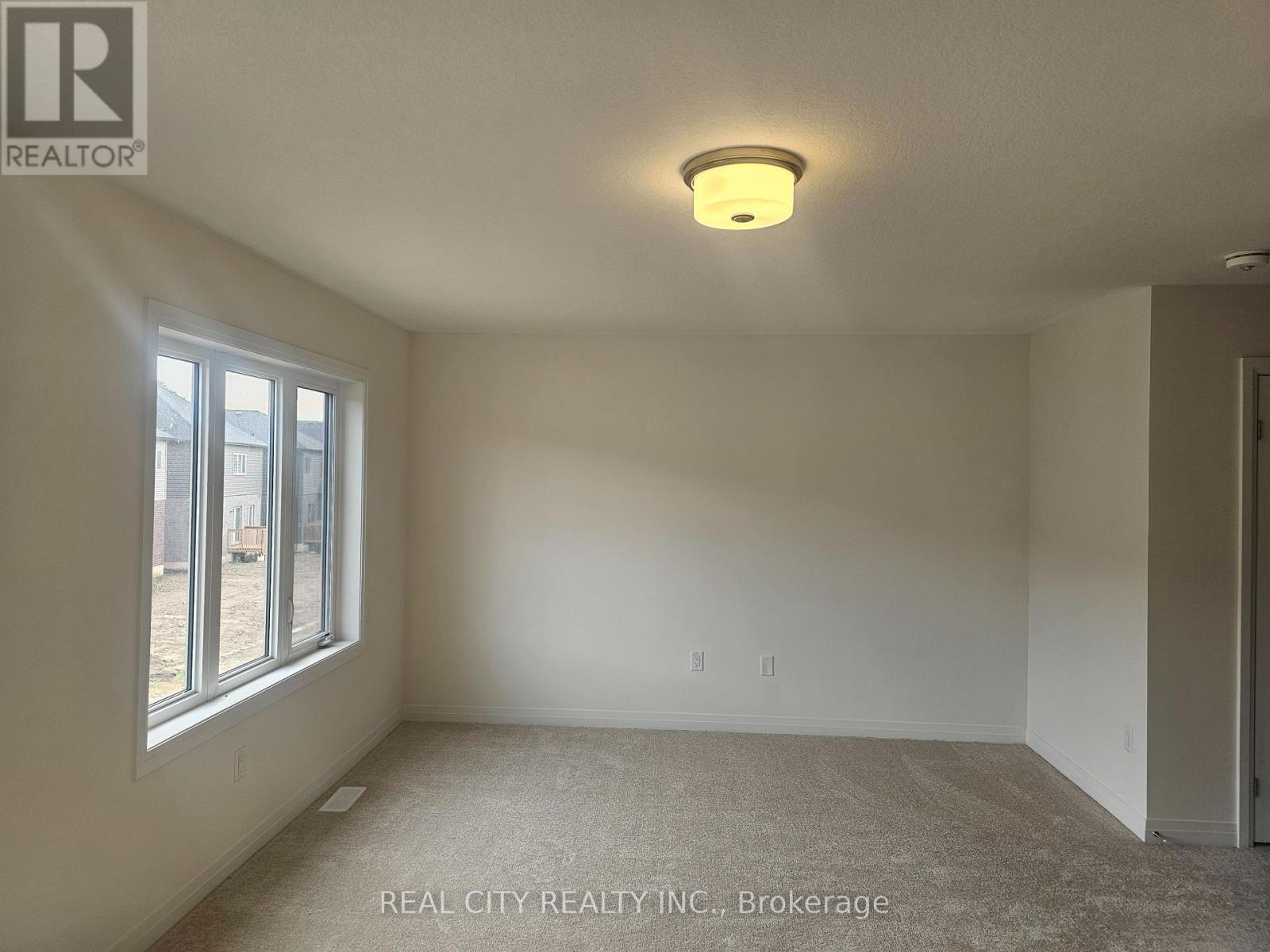 48 Mckernan Avenue Property Photo 28