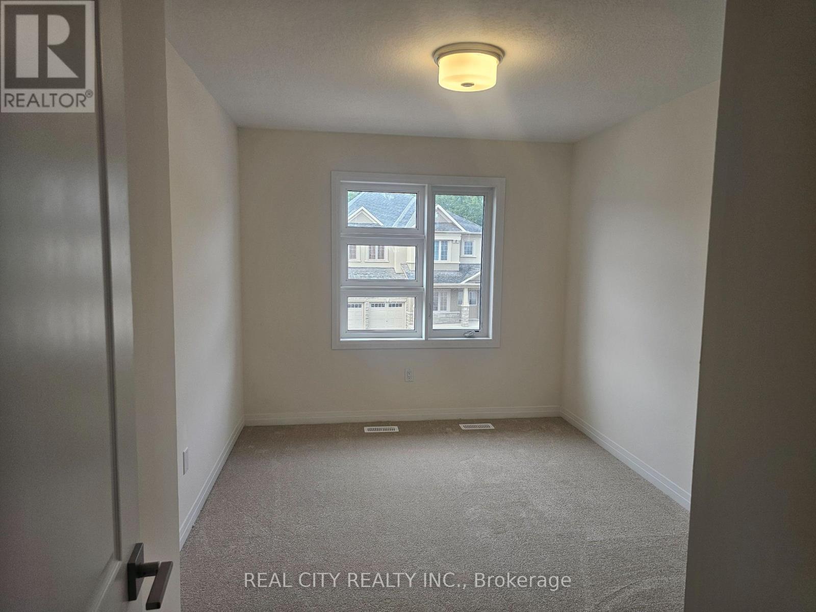 48 Mckernan Avenue Property Photo 32