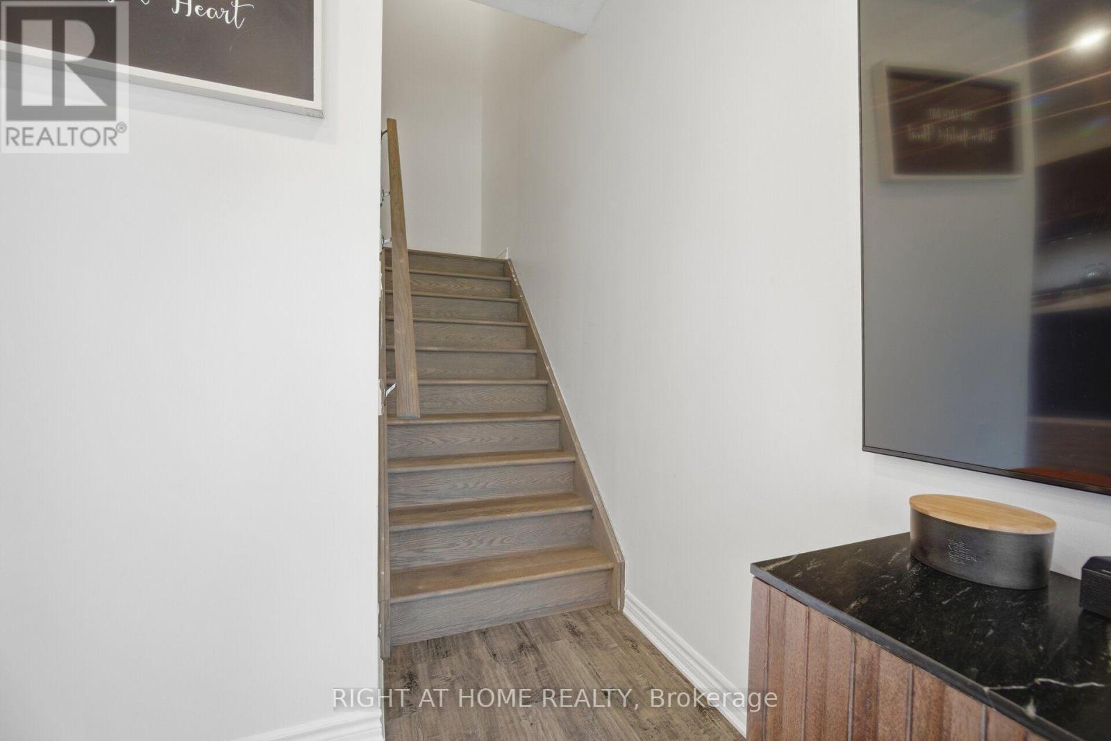 165 Berkshire Drive Property Photo 21
