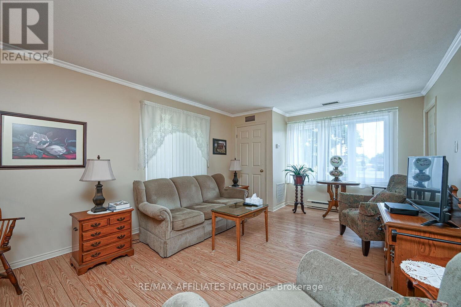 208 - 10 Armstrong Drive Property Photo 10