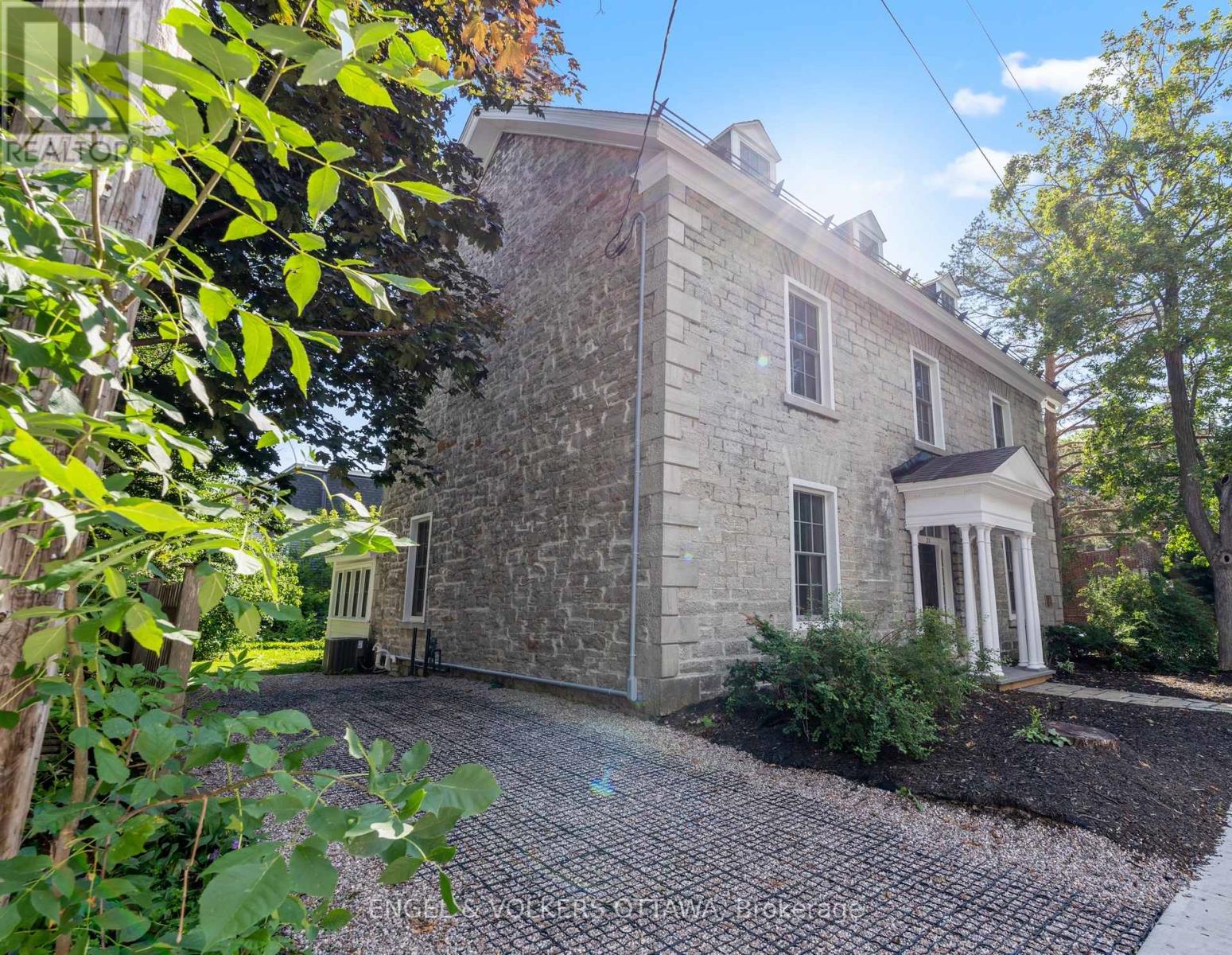 35 Mackay Street Property Photo 2