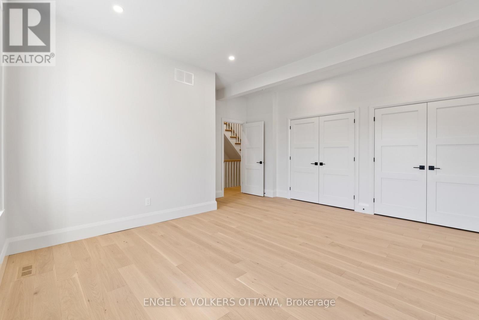 35 Mackay Street Property Photo 23