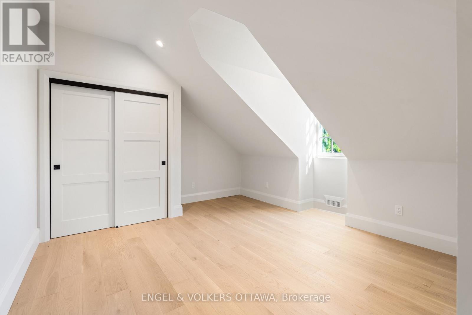 35 Mackay Street Property Photo 32