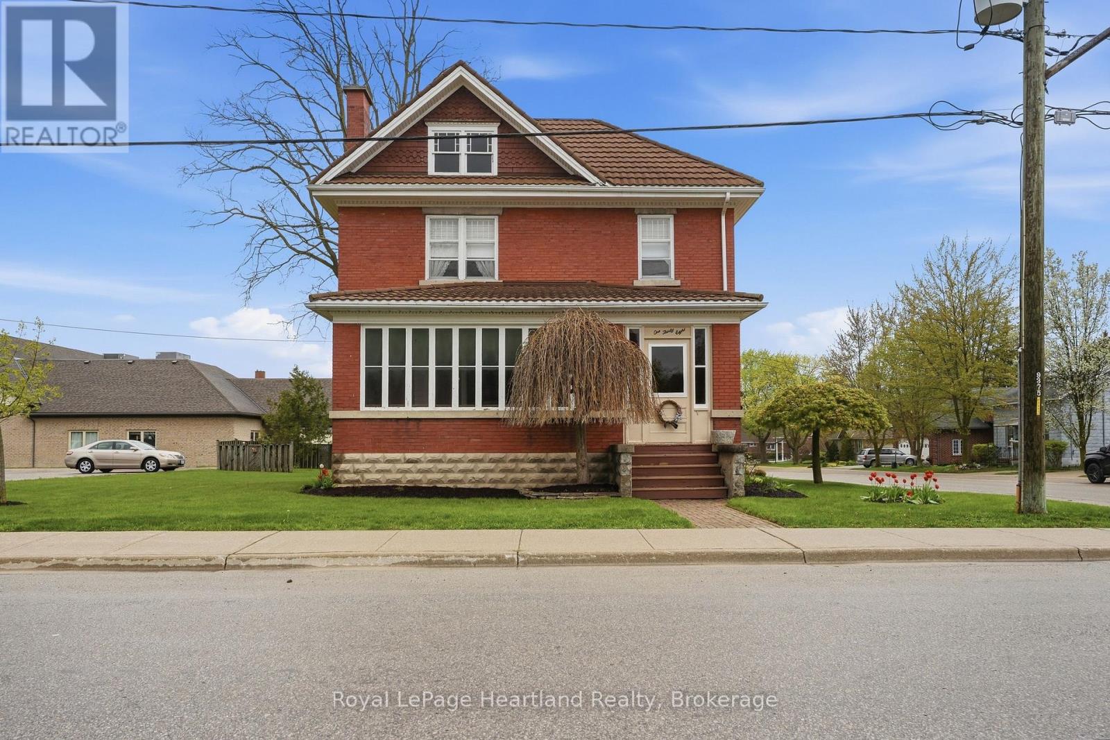 138 St. David Street Property Photo 1