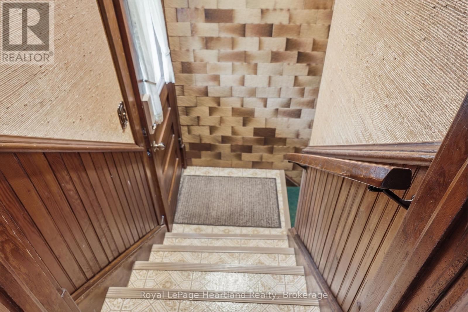 138 St. David Street Property Photo 3