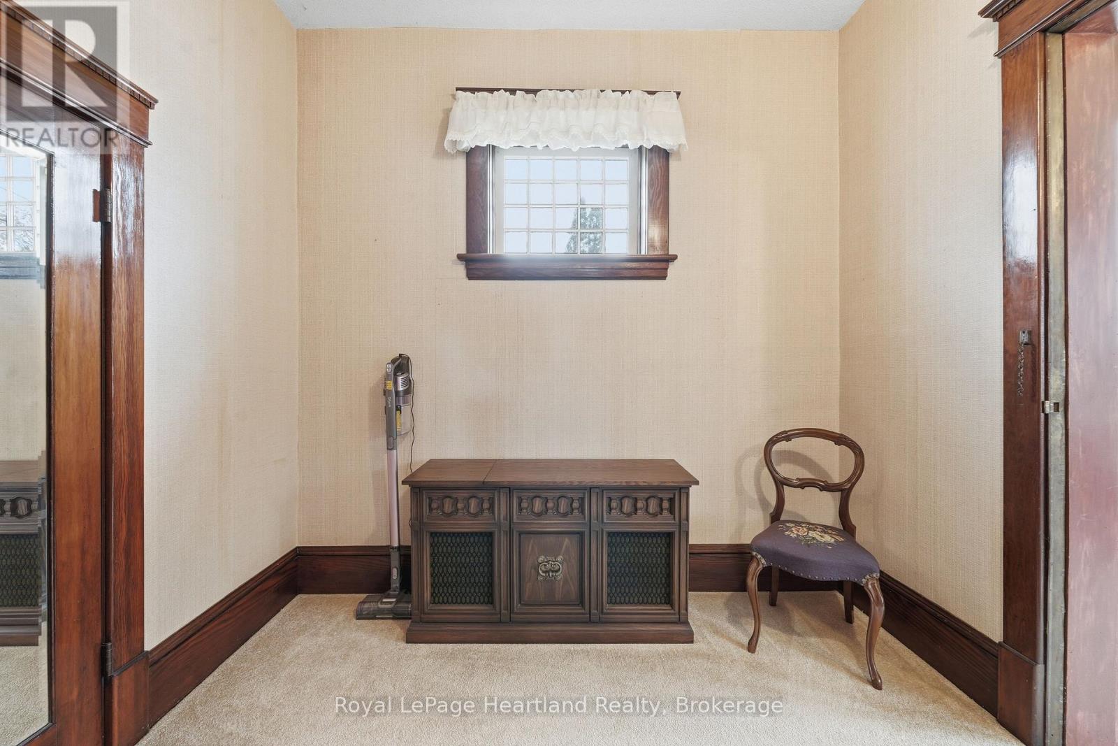138 St. David Street Property Photo 34