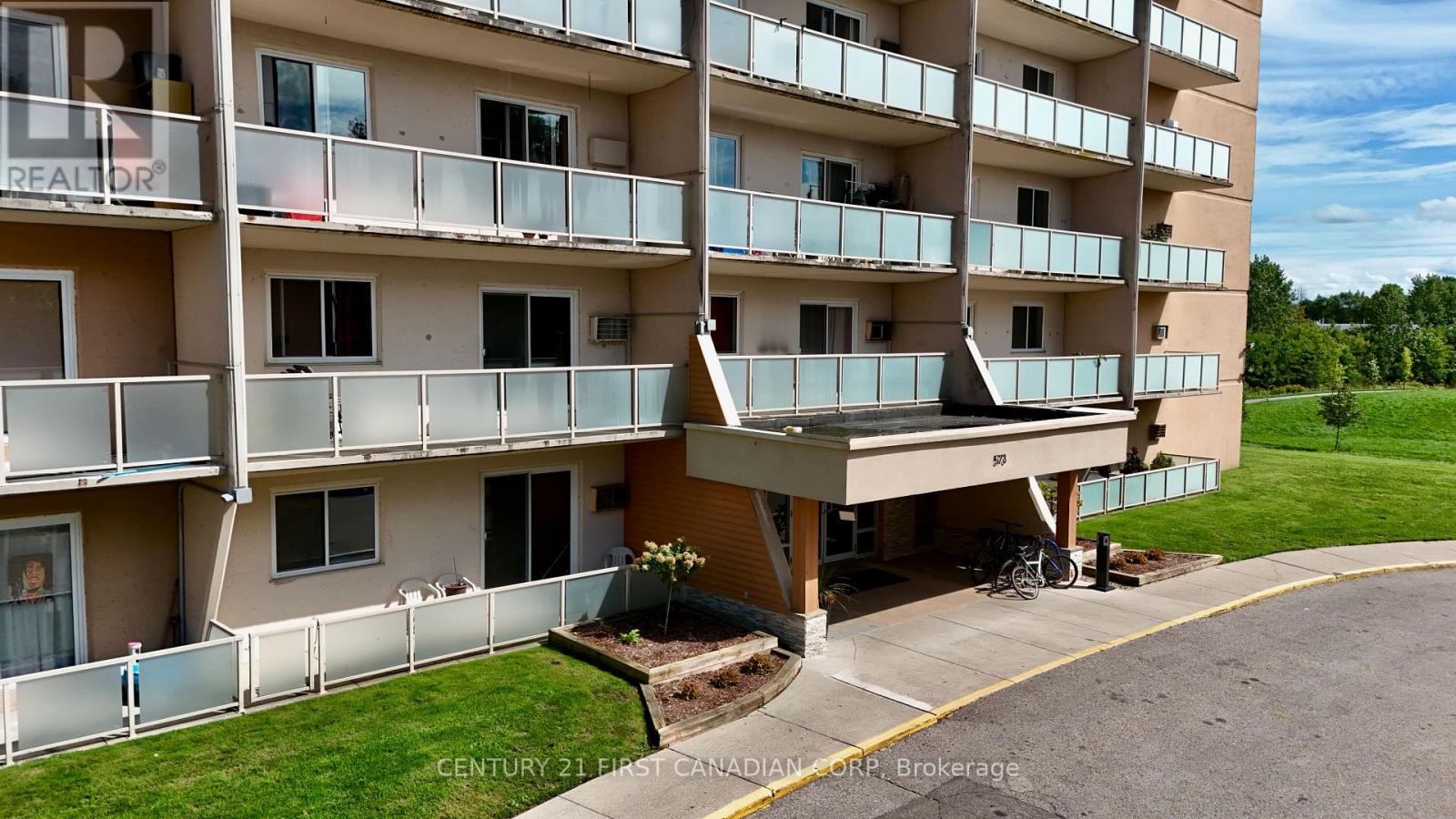 1107 - 573 MORNINGTON AVENUE Property Photo 1