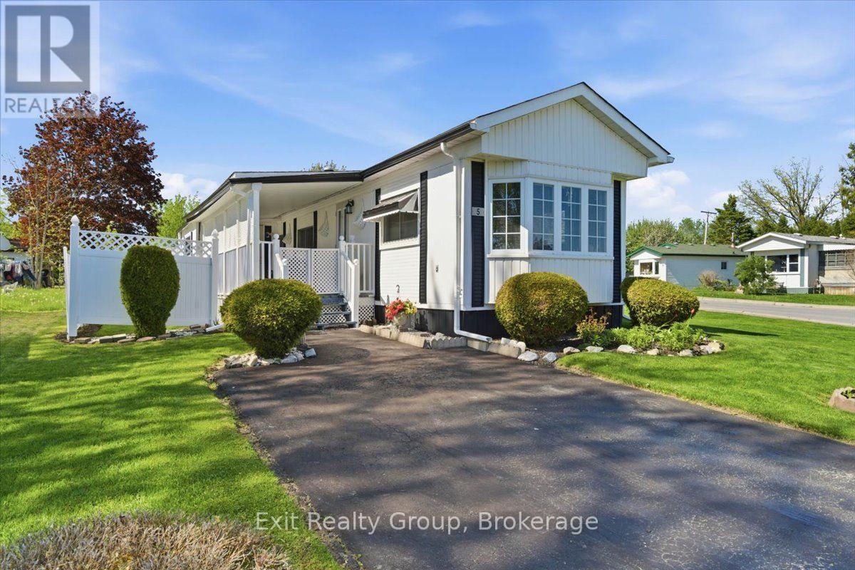 5 Chapel Boulevard Property Photo 1