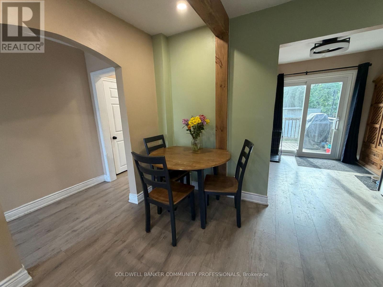 94 Howard Avenue Property Photo 6