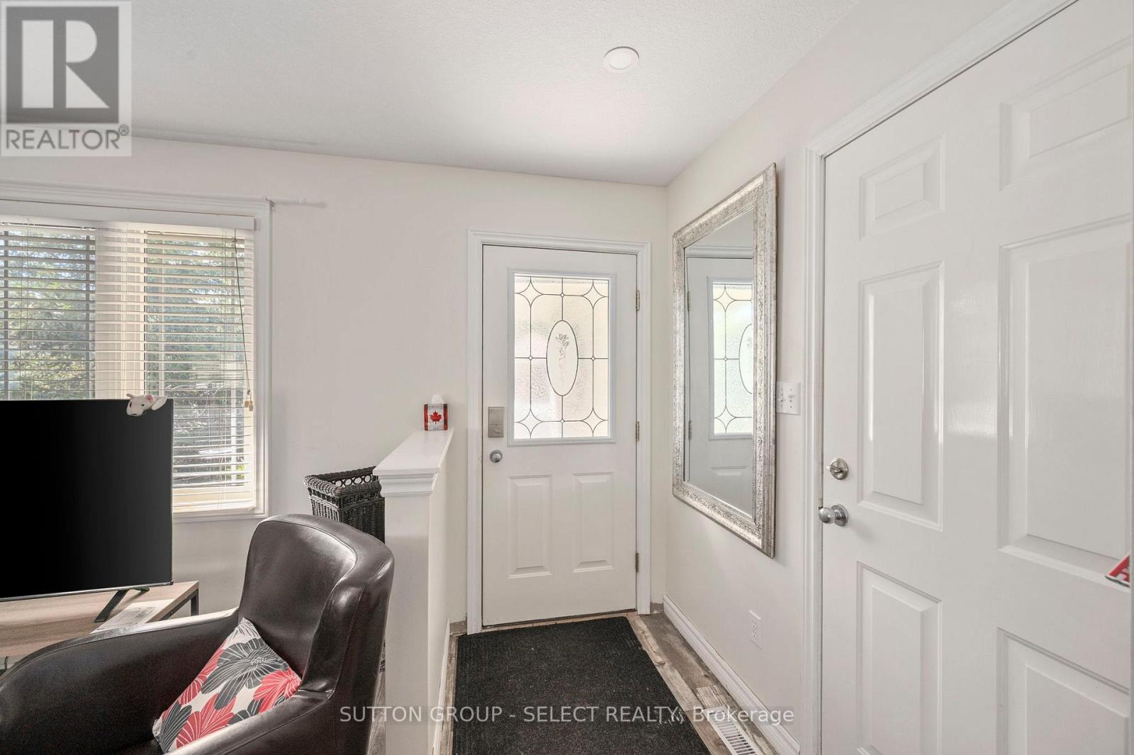 51 Greenway Boulevard Property Photo 4