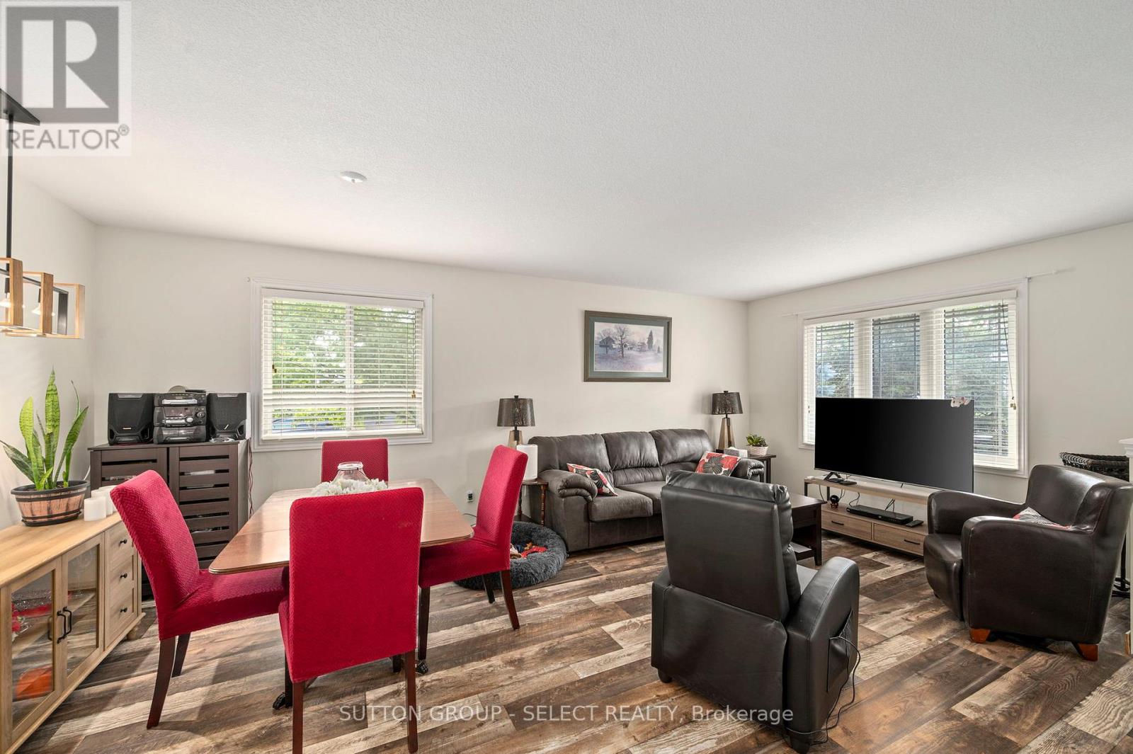 51 Greenway Boulevard Property Photo 8