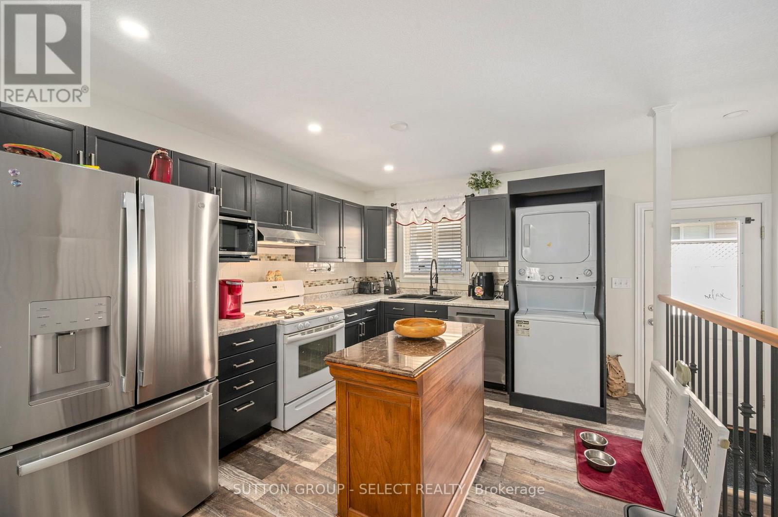 51 Greenway Boulevard Property Photo 9