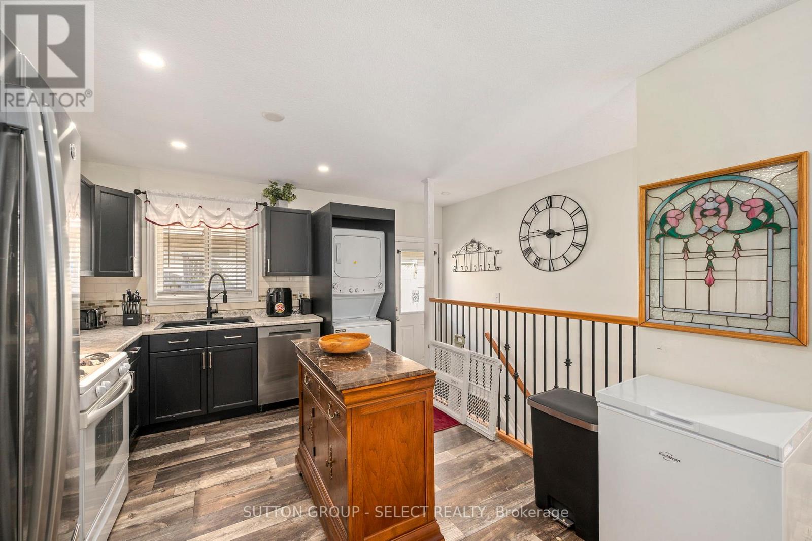 51 Greenway Boulevard Property Photo 10
