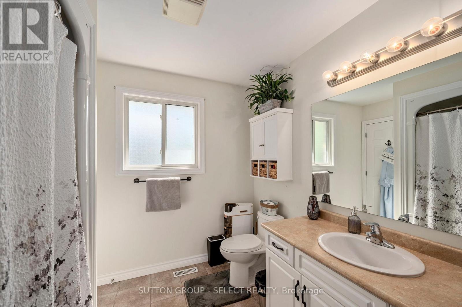 51 Greenway Boulevard Property Photo 11