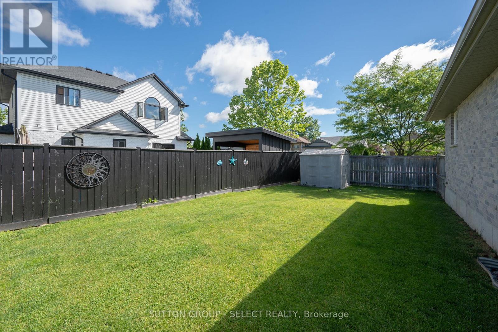 51 Greenway Boulevard Property Photo 23