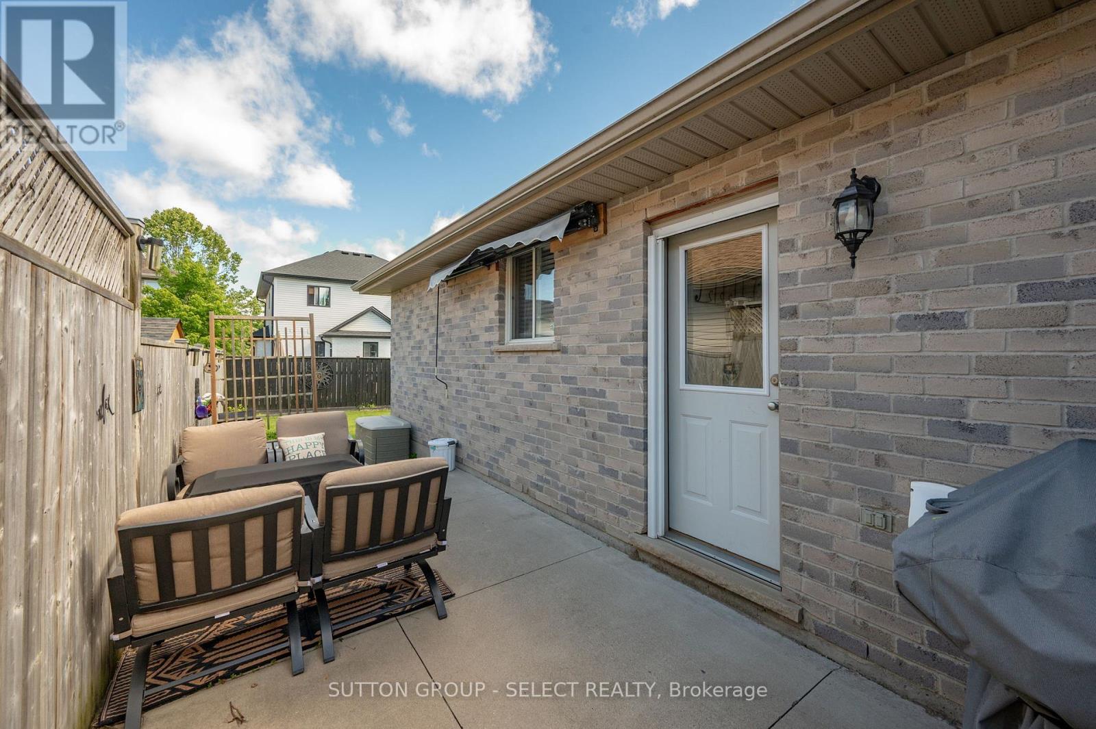 51 Greenway Boulevard Property Photo 28