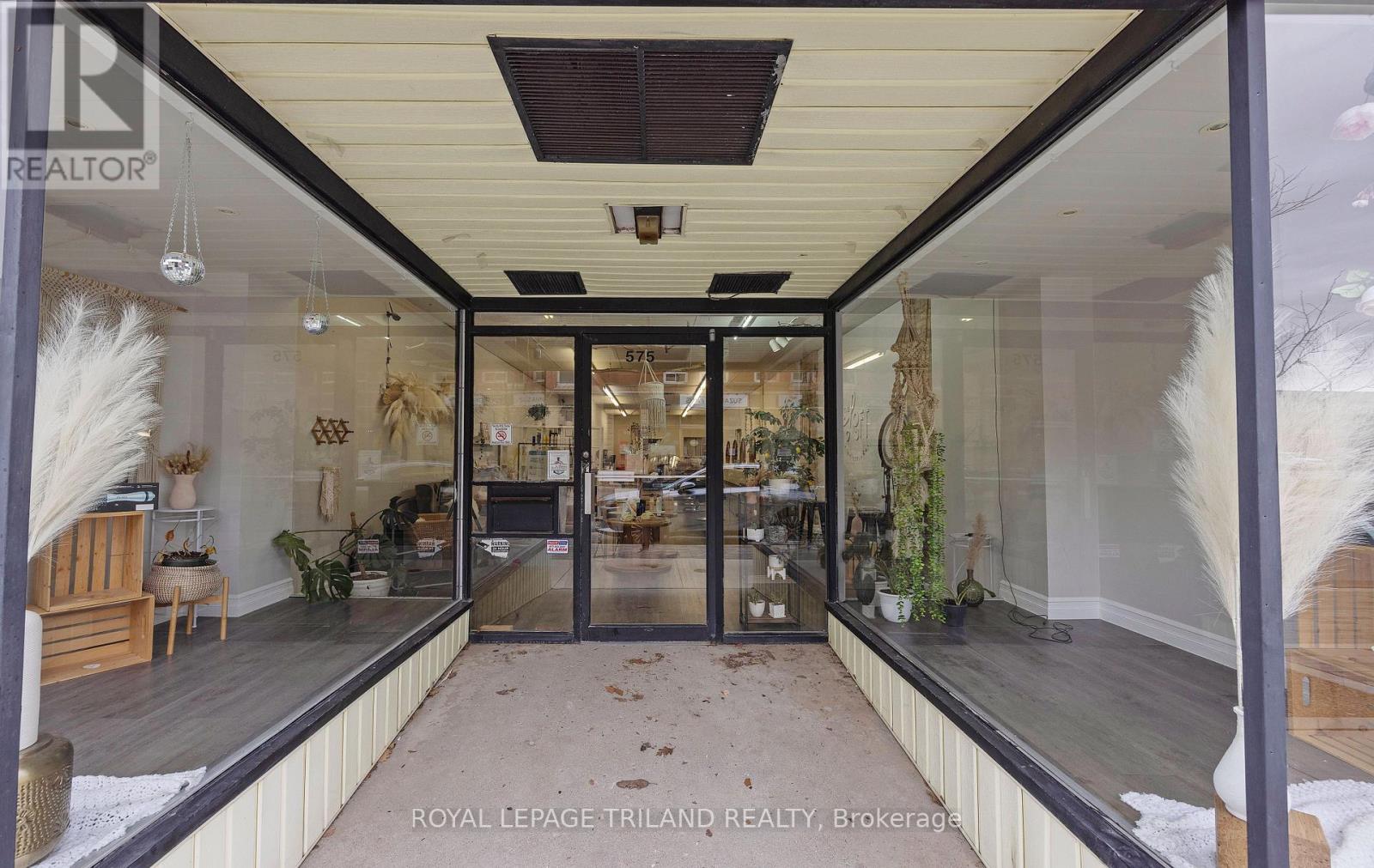 575 Talbot Street Property Photo 7