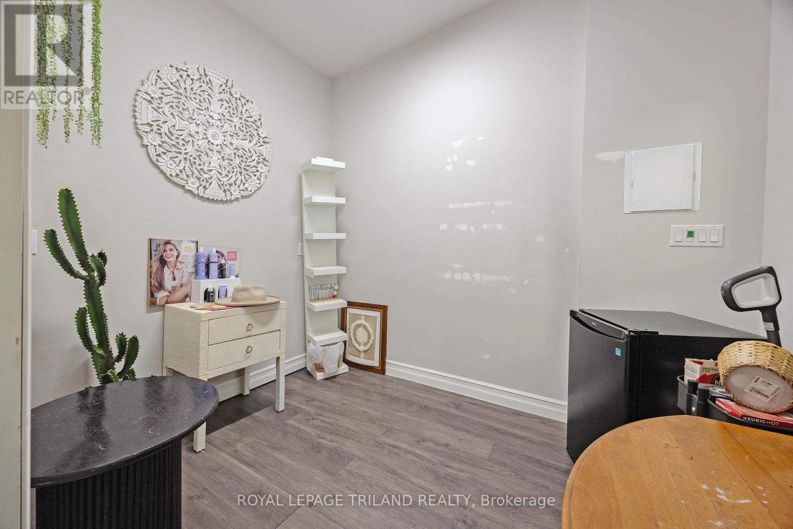575 Talbot Street Property Photo 19