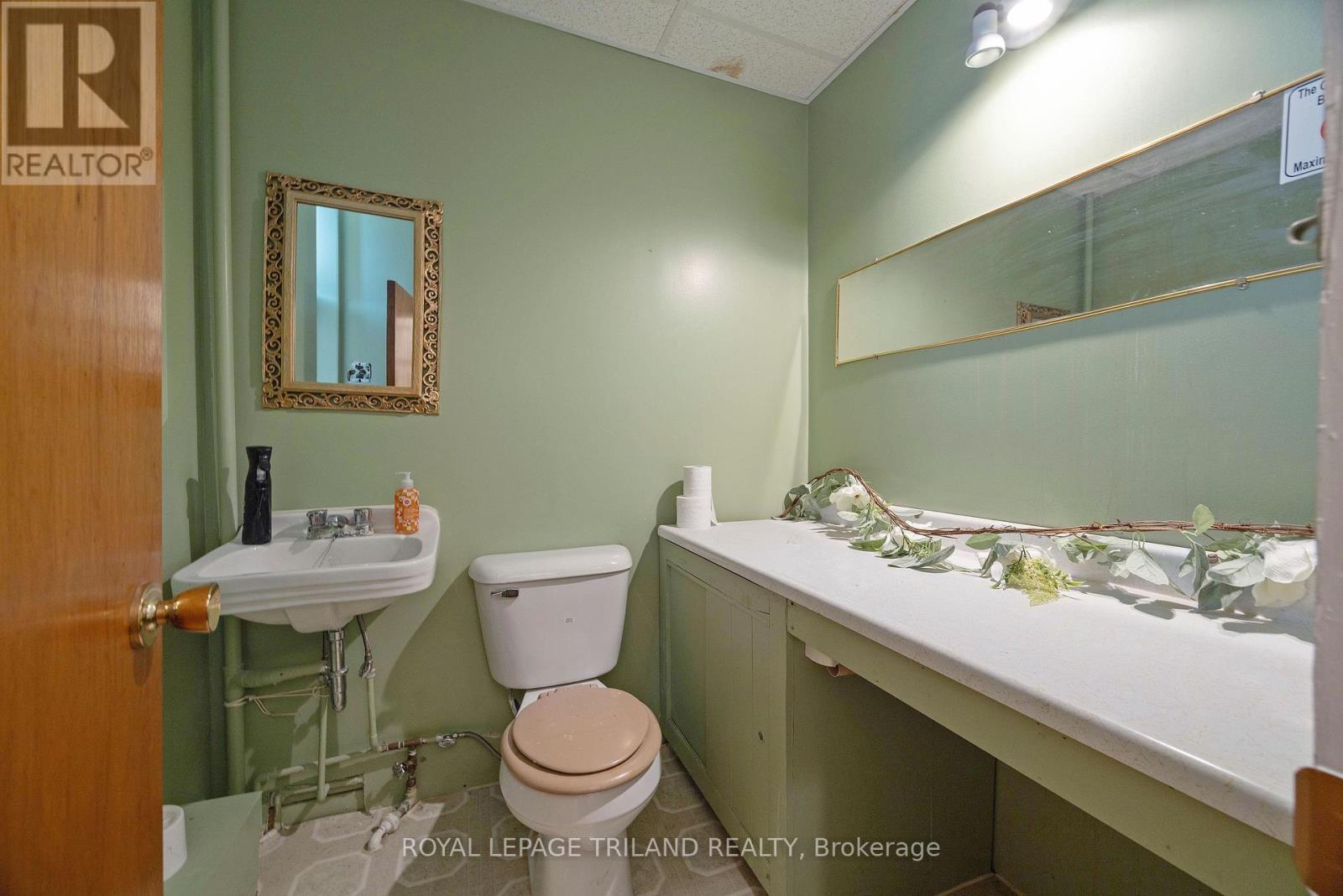 575 Talbot Street Property Photo 29