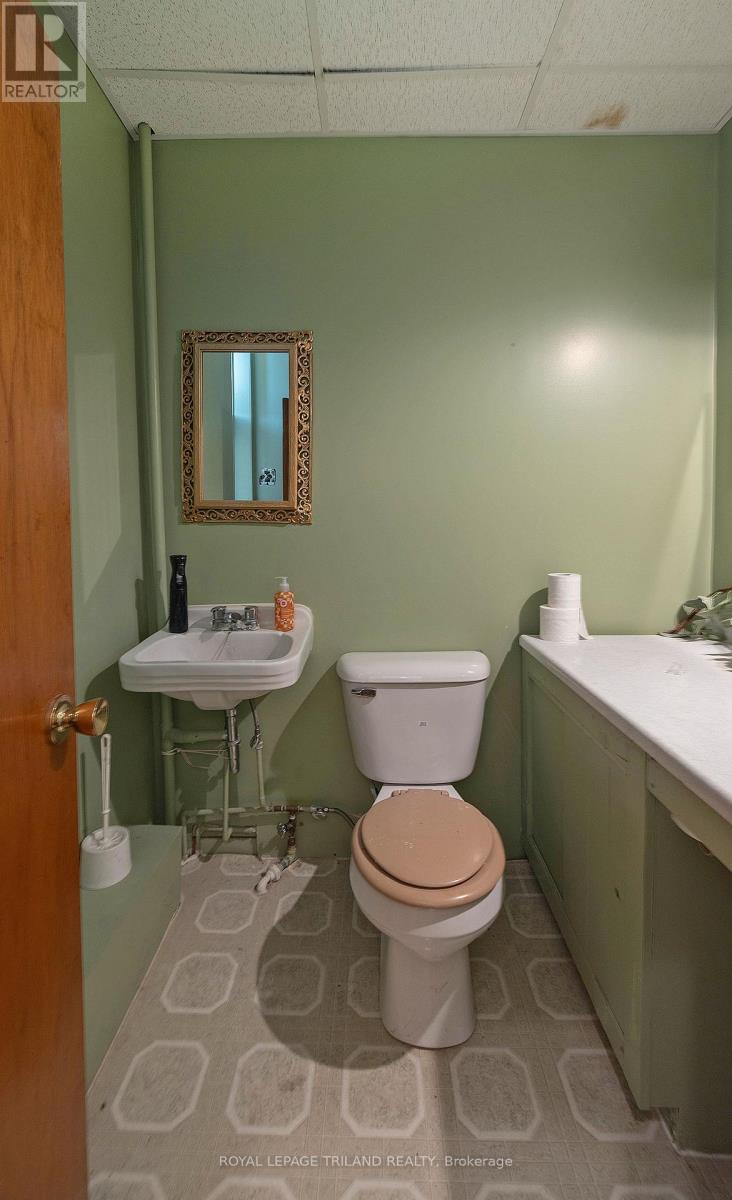 575 Talbot Street Property Photo 30