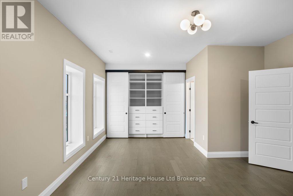 704 - 361 Quarter Town Line Property Photo 15
