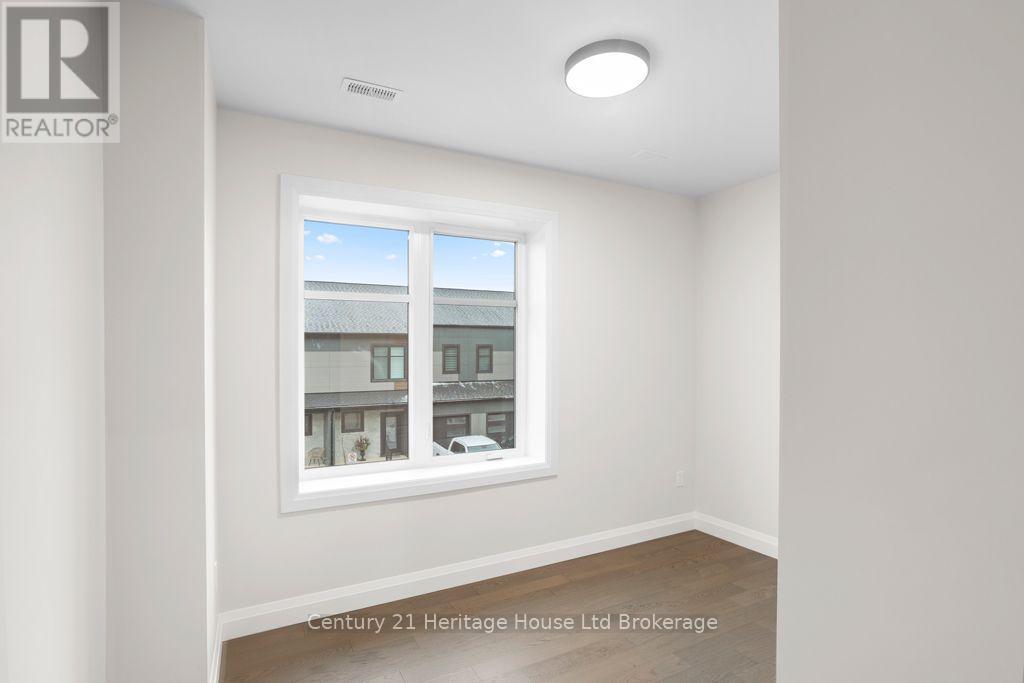704 - 361 Quarter Town Line Property Photo 20