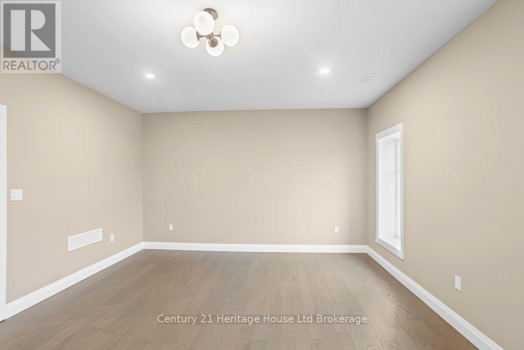704 - 361 Quarter Town Line Property Photo 21