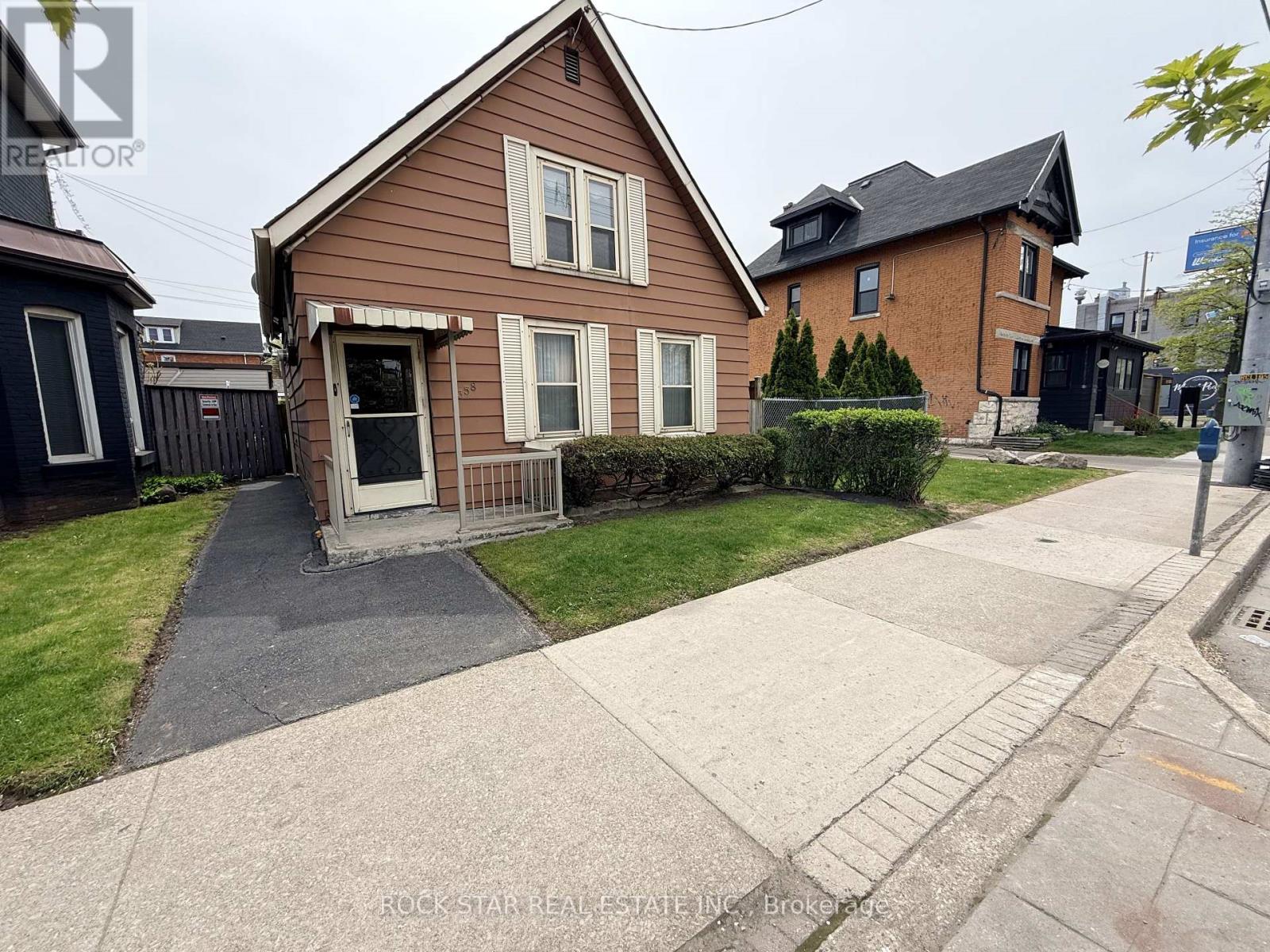 358 Barton Street E Property Photo 2
