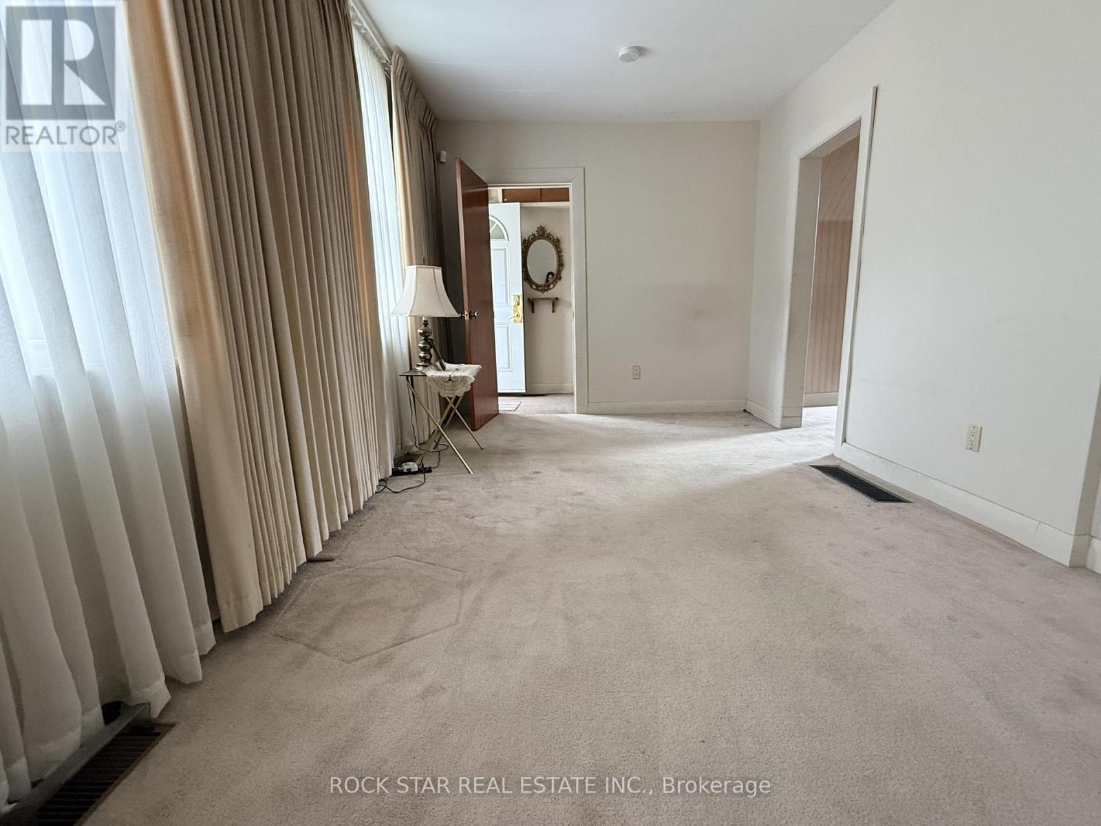 358 Barton Street E Property Photo 5