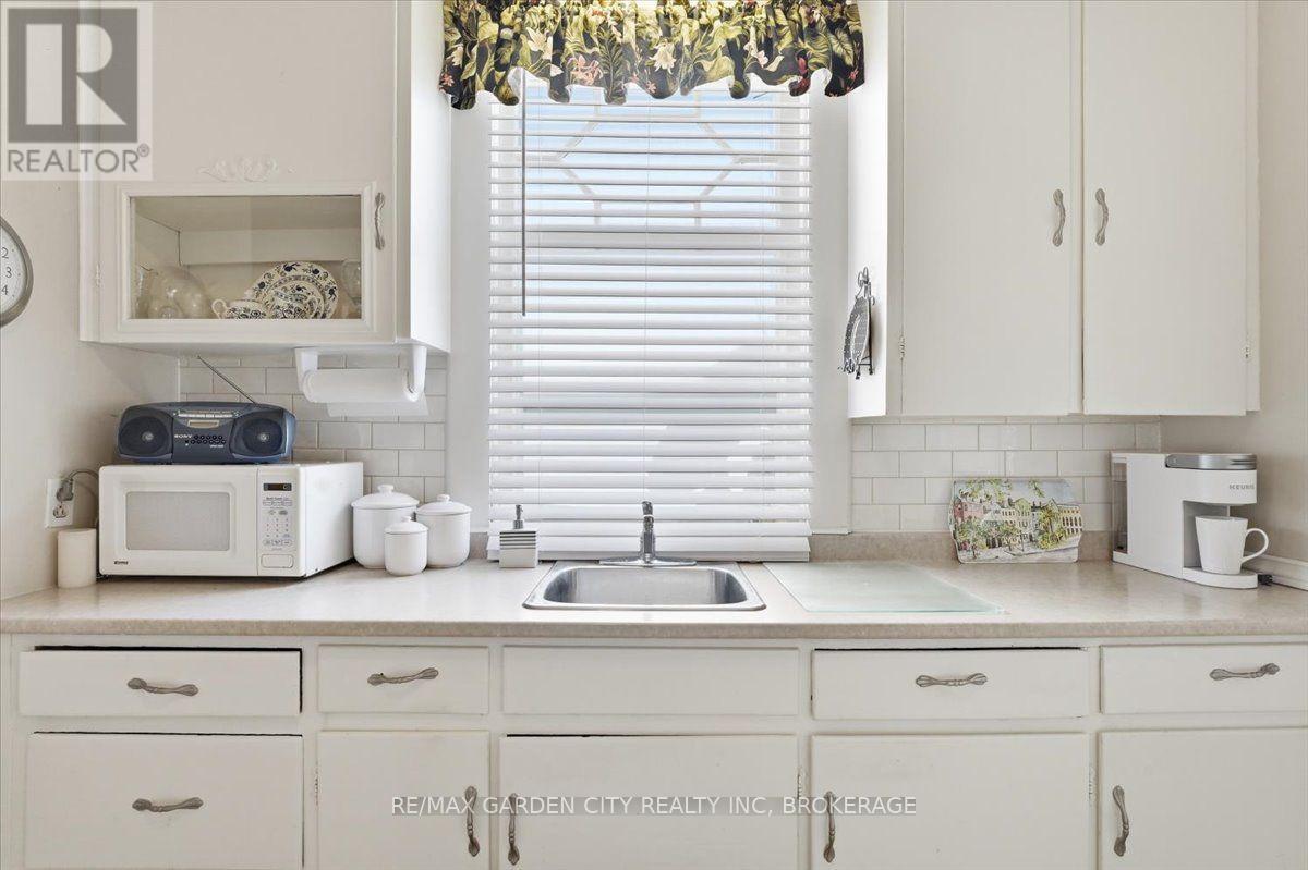 70 Lowell Avenue Property Photo 11