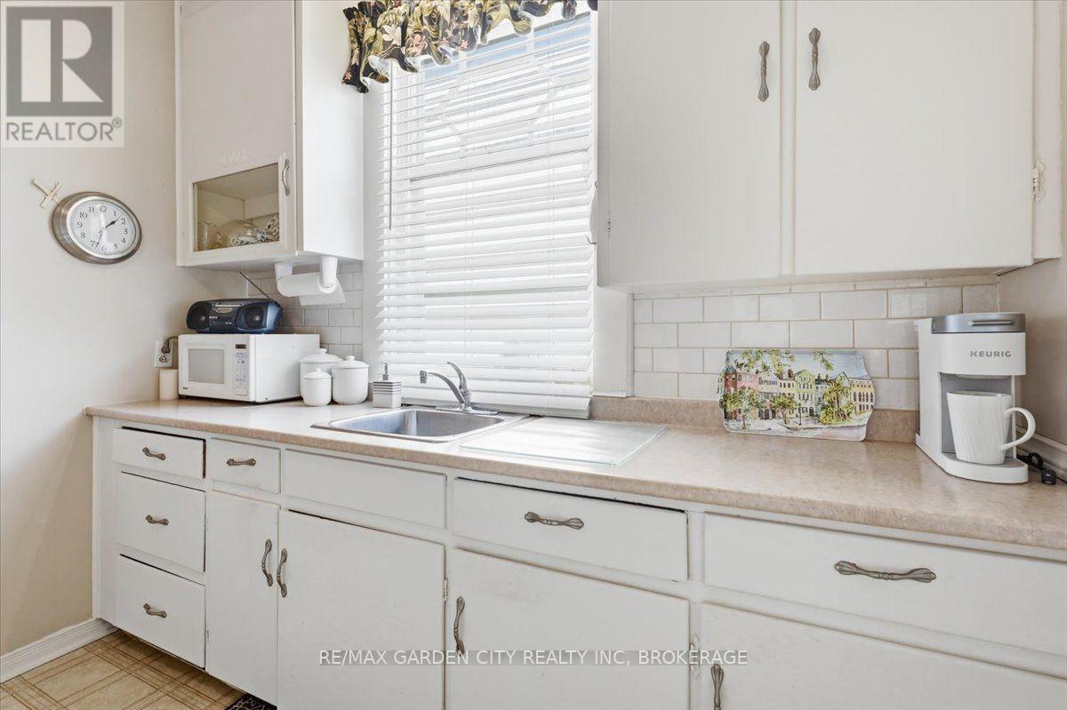 70 Lowell Avenue Property Photo 12