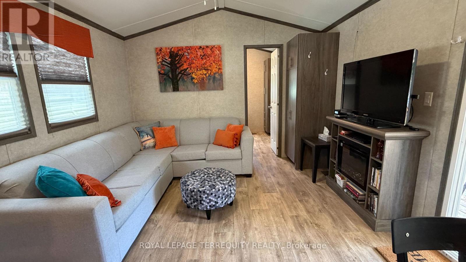 319 Rockview Property Photo 11