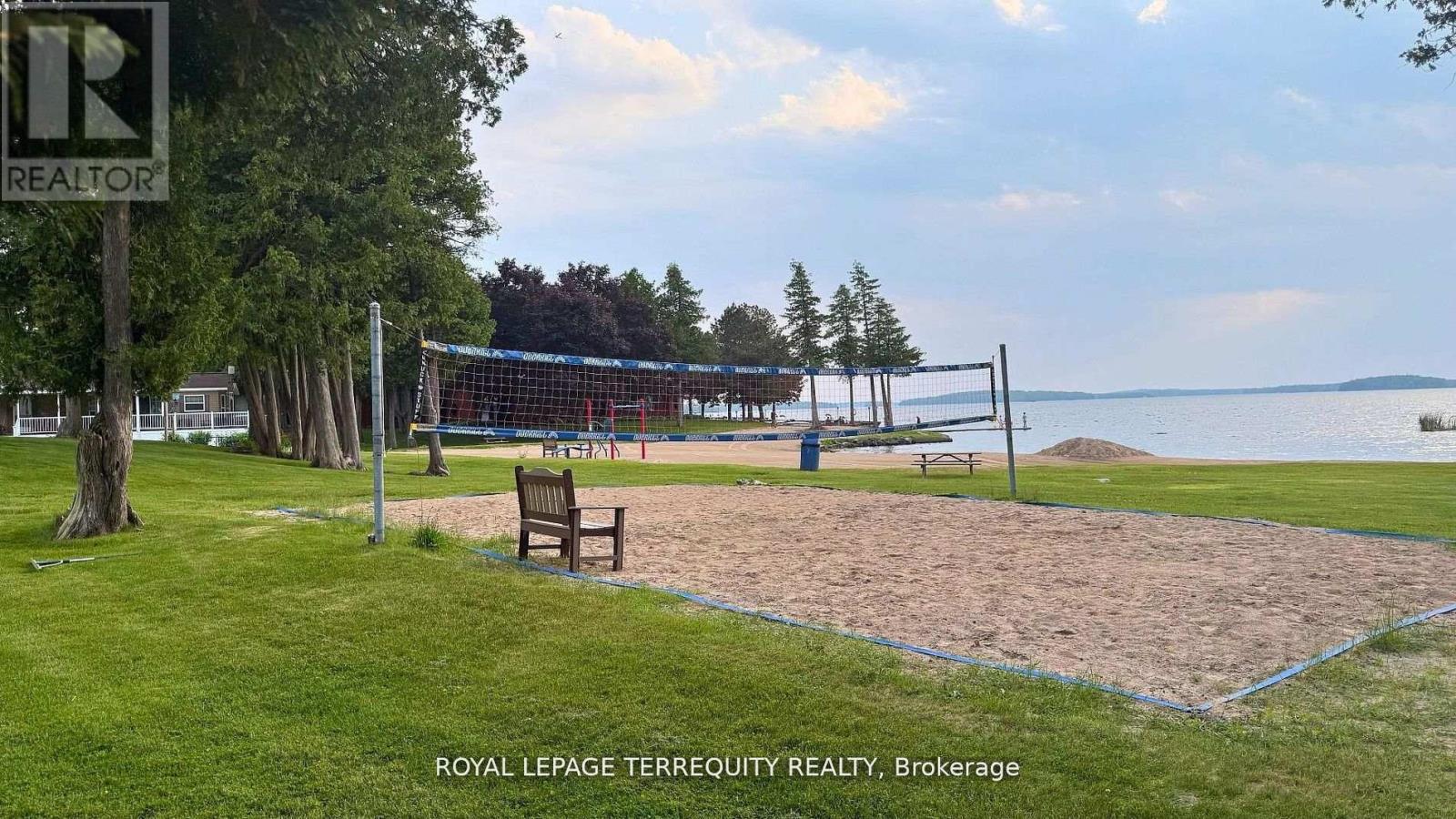 319 Rockview Property Photo 28
