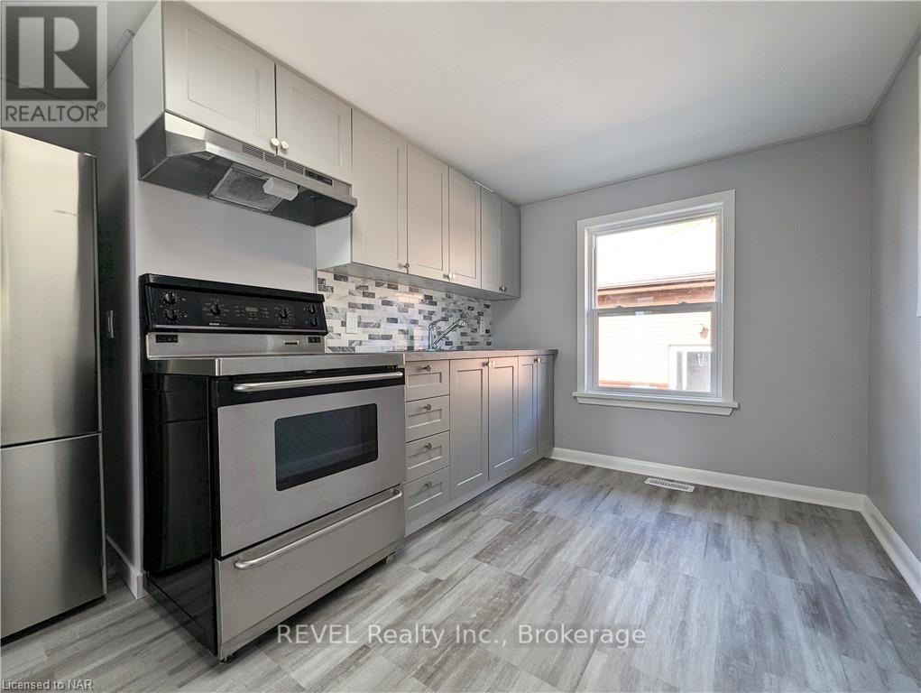 4591 Homewood Avenue Property Photo 3