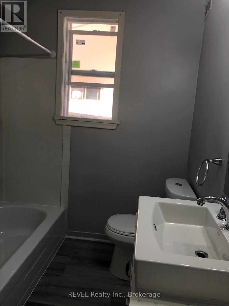 4591 Homewood Avenue Property Photo 11