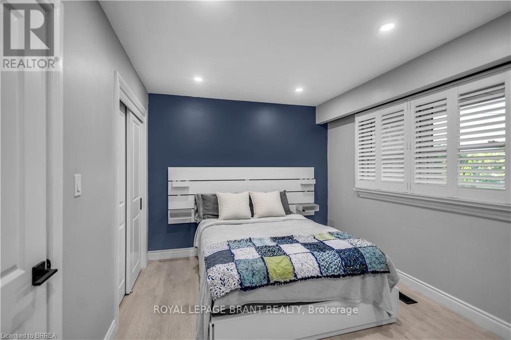 18 Kingsmount Crescent Property Photo 15