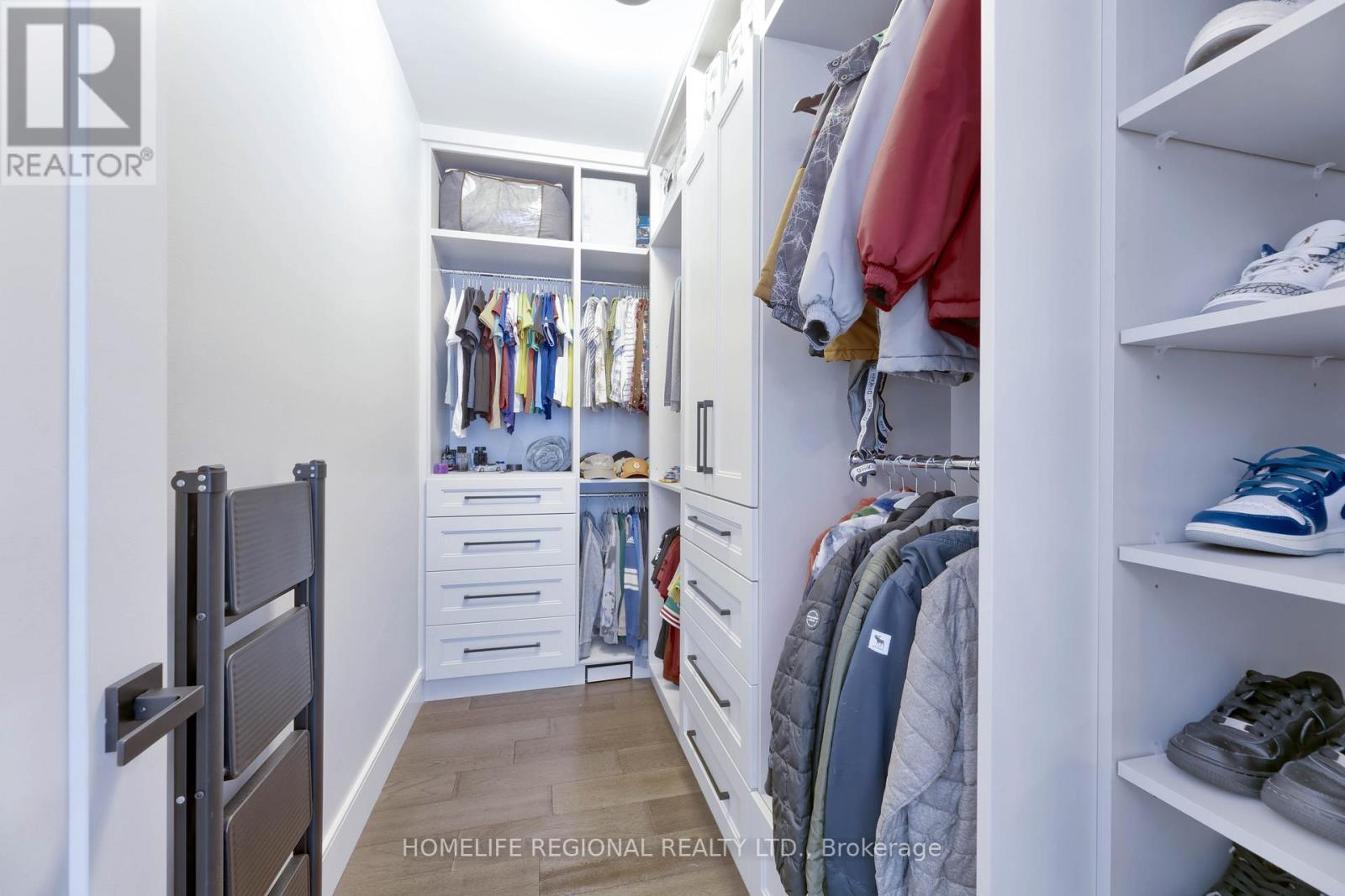 5329 First Line Property Photo 33