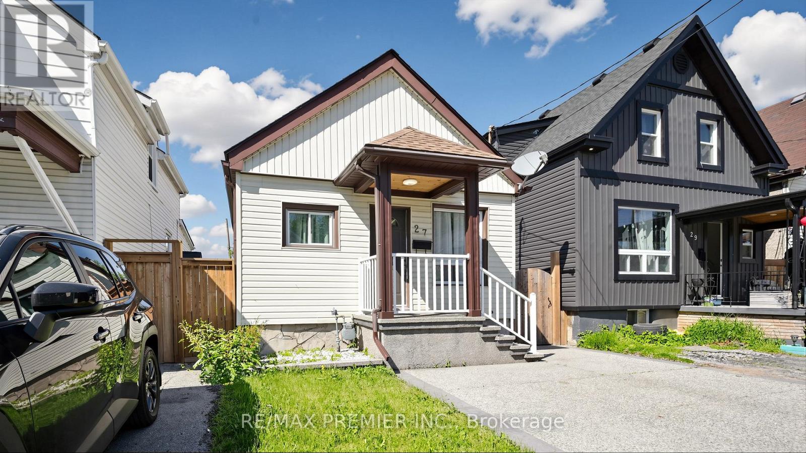 27 Cambridge Avenue Property Photo 2