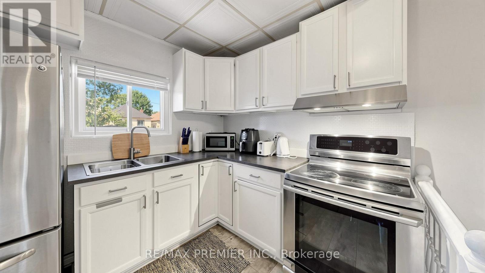 27 Cambridge Avenue Property Photo 11