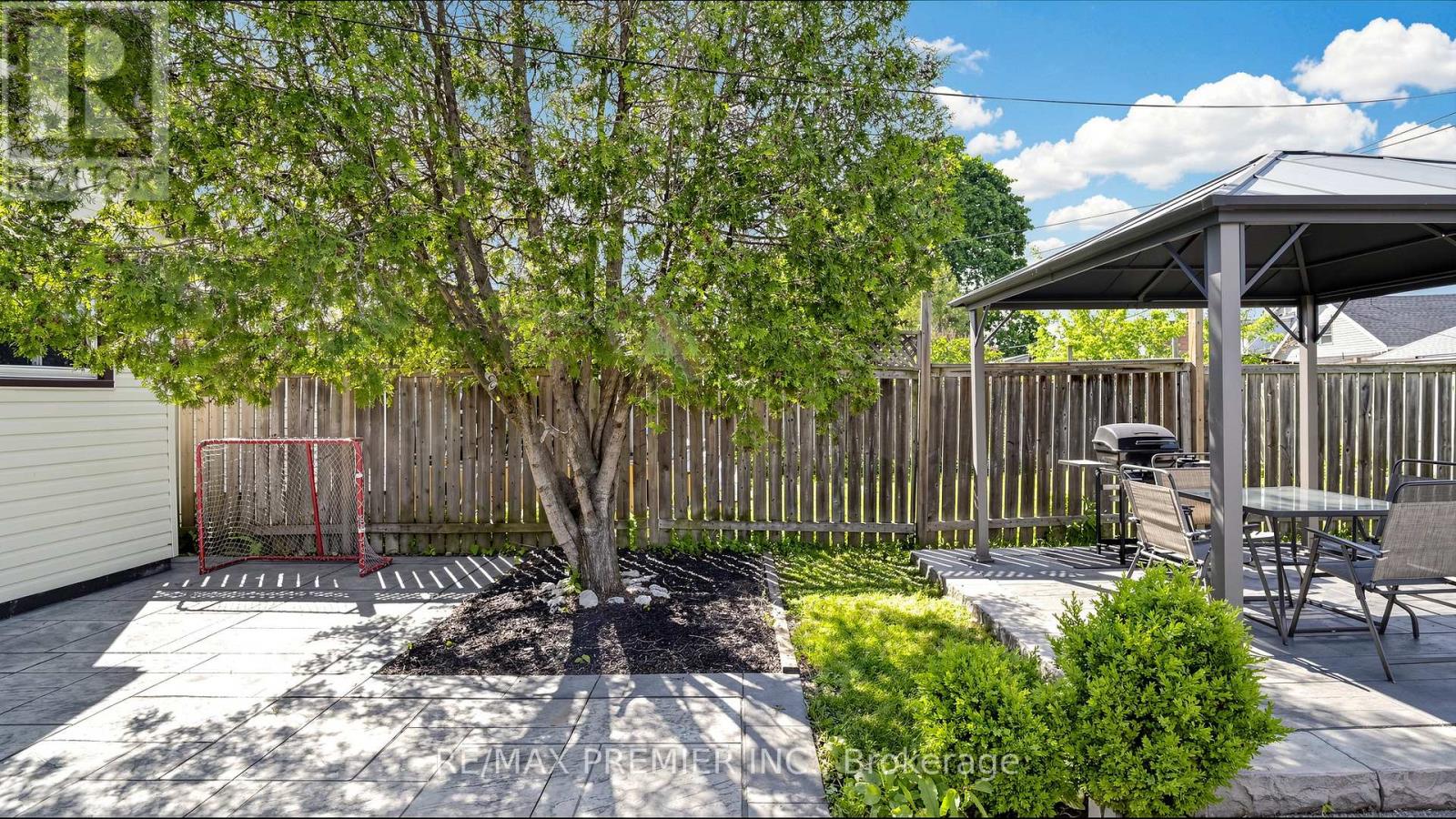 27 Cambridge Avenue Property Photo 28