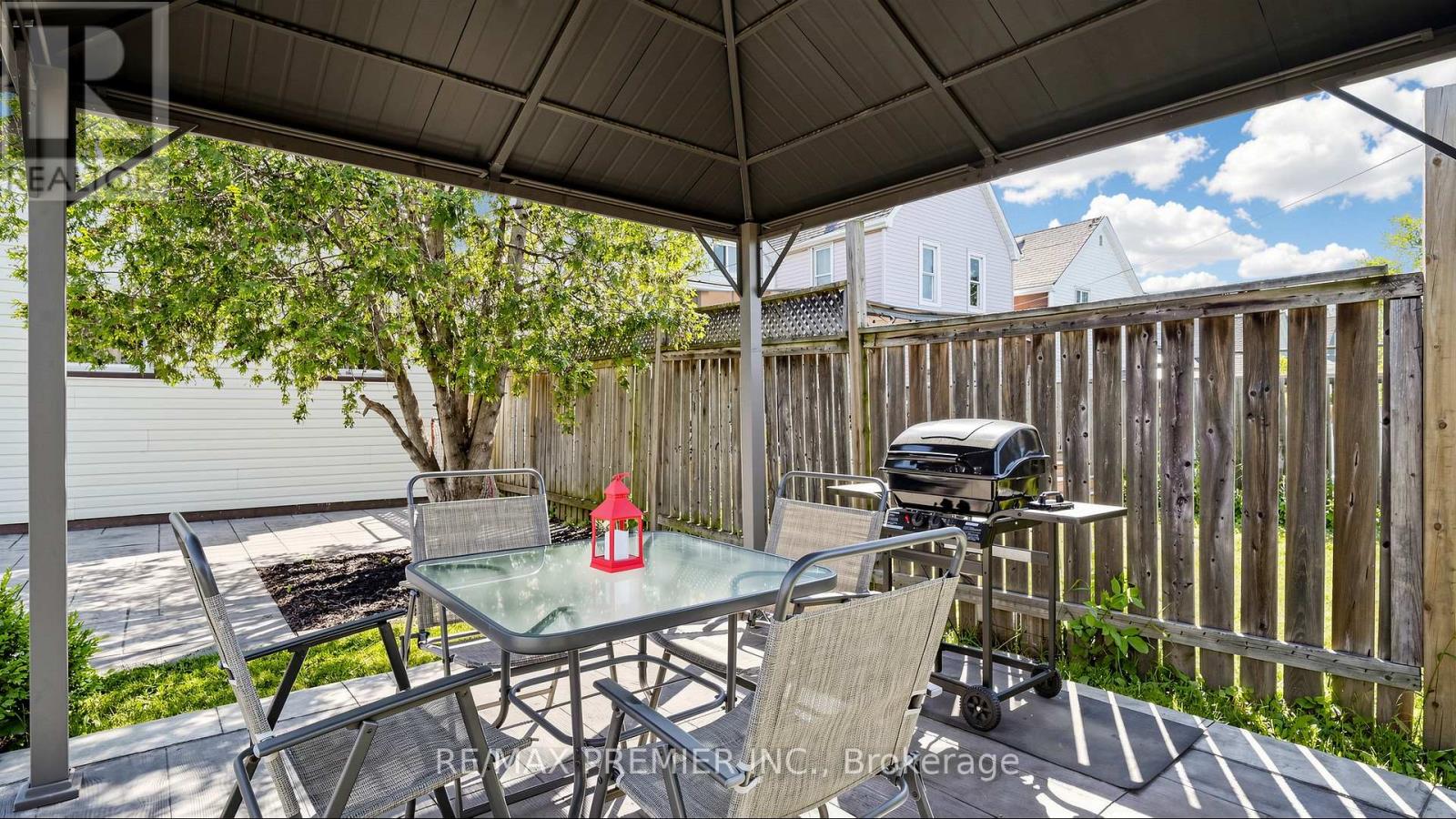 27 Cambridge Avenue Property Photo 30