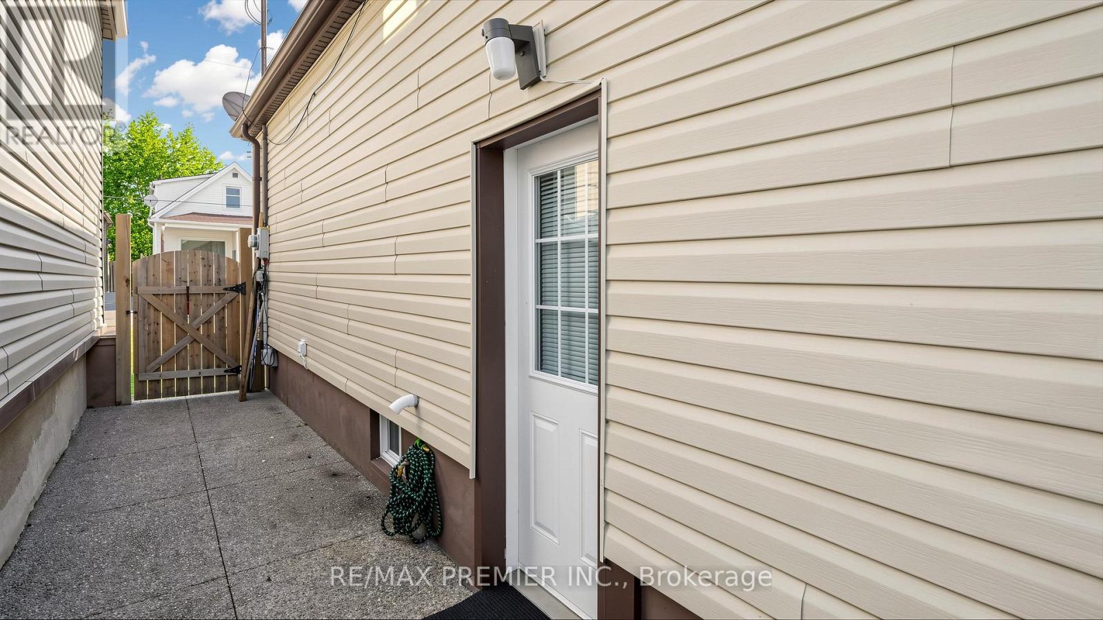 27 Cambridge Avenue Property Photo 31