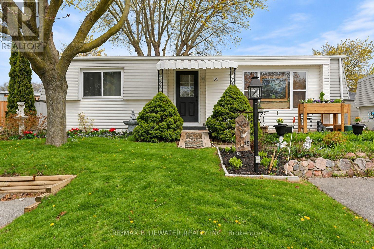 35 PEBBLE BEACH PARKWAY Property Photo 1