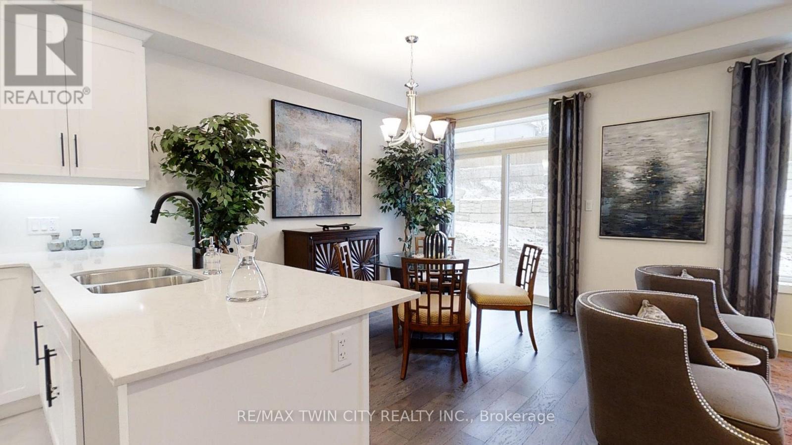 163 Julie Crescent Property Photo 6