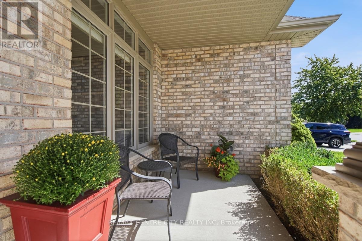 68 Willow Ridge Road Property Photo 4