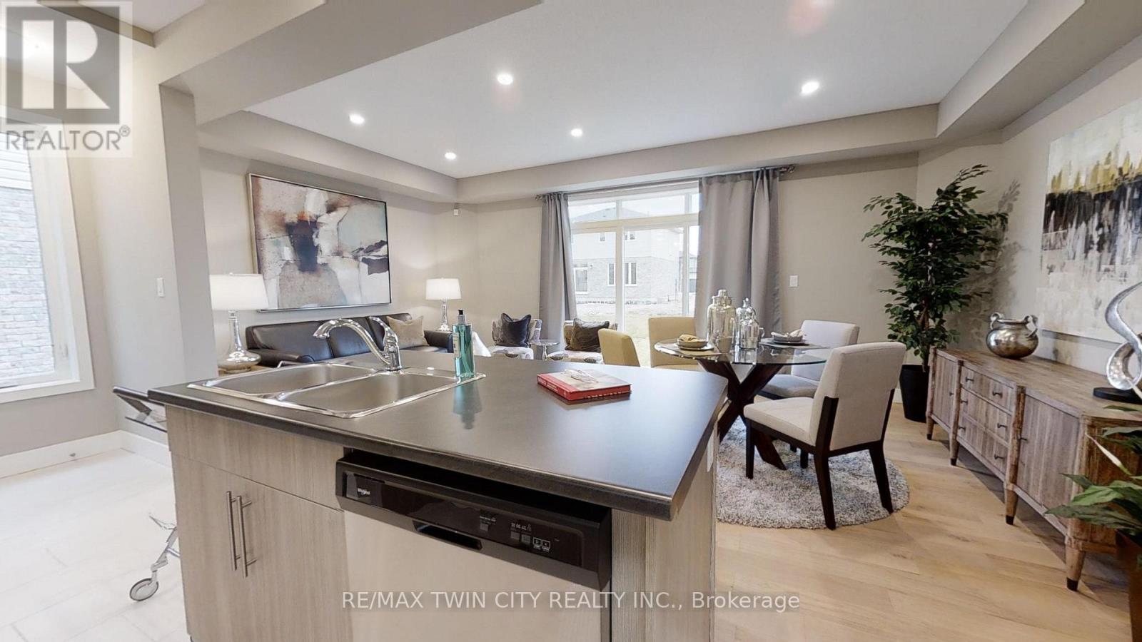 1711 Fairfield Road Property Photo 3