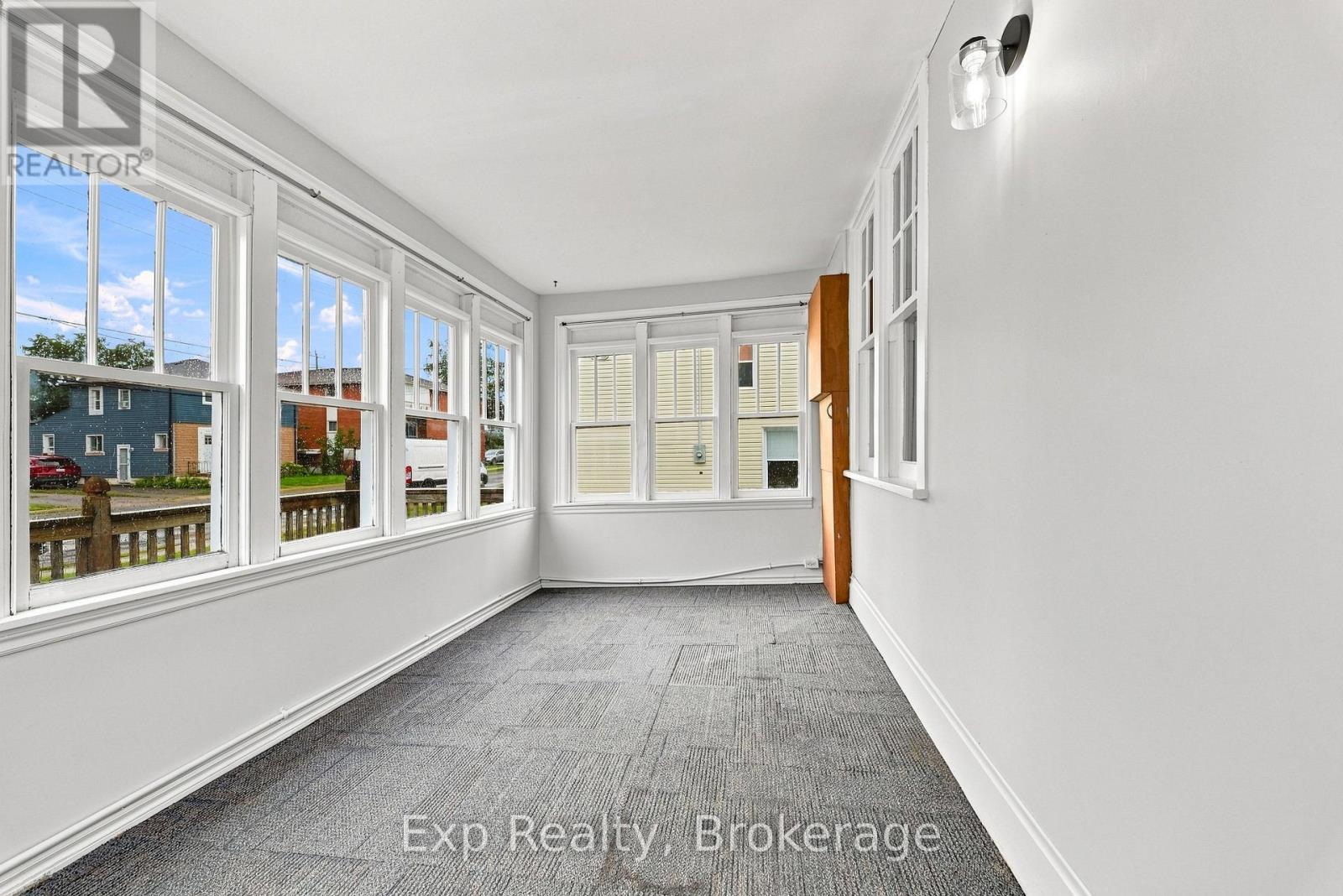 134 Catharine Street Property Photo 8