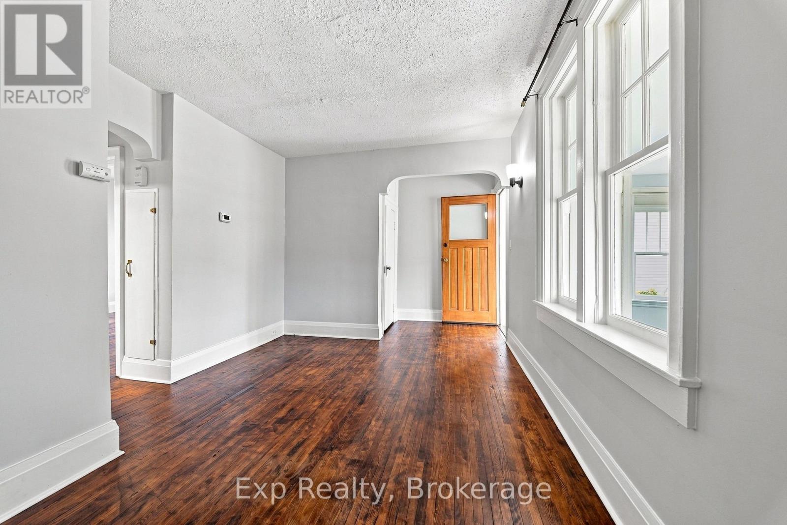 134 Catharine Street Property Photo 10
