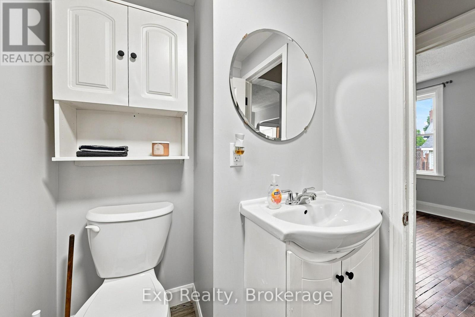134 Catharine Street Property Photo 14